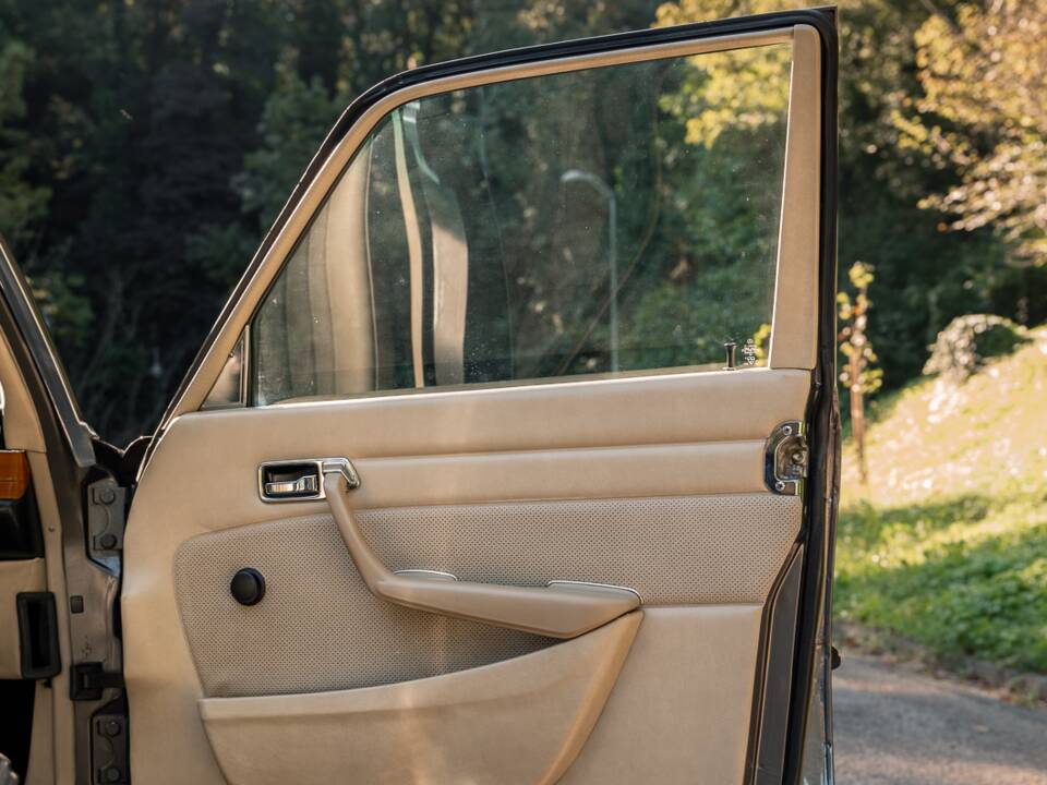 Bild 63/105 von Mercedes-Benz 280 S (1972)