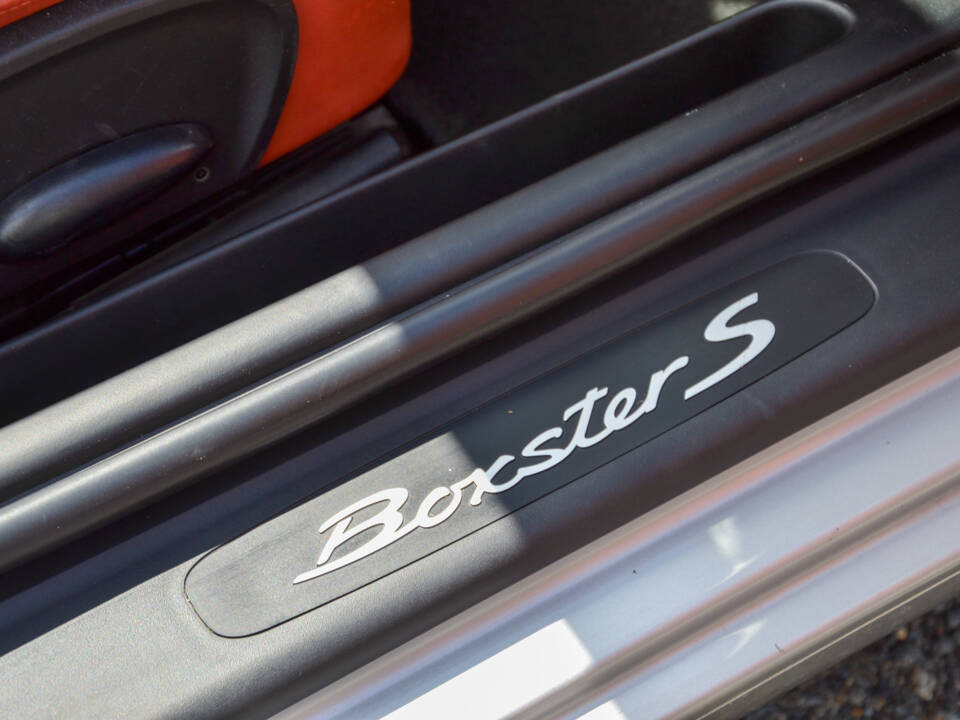 Immagine 28/30 di Porsche Boxster S (2000)
