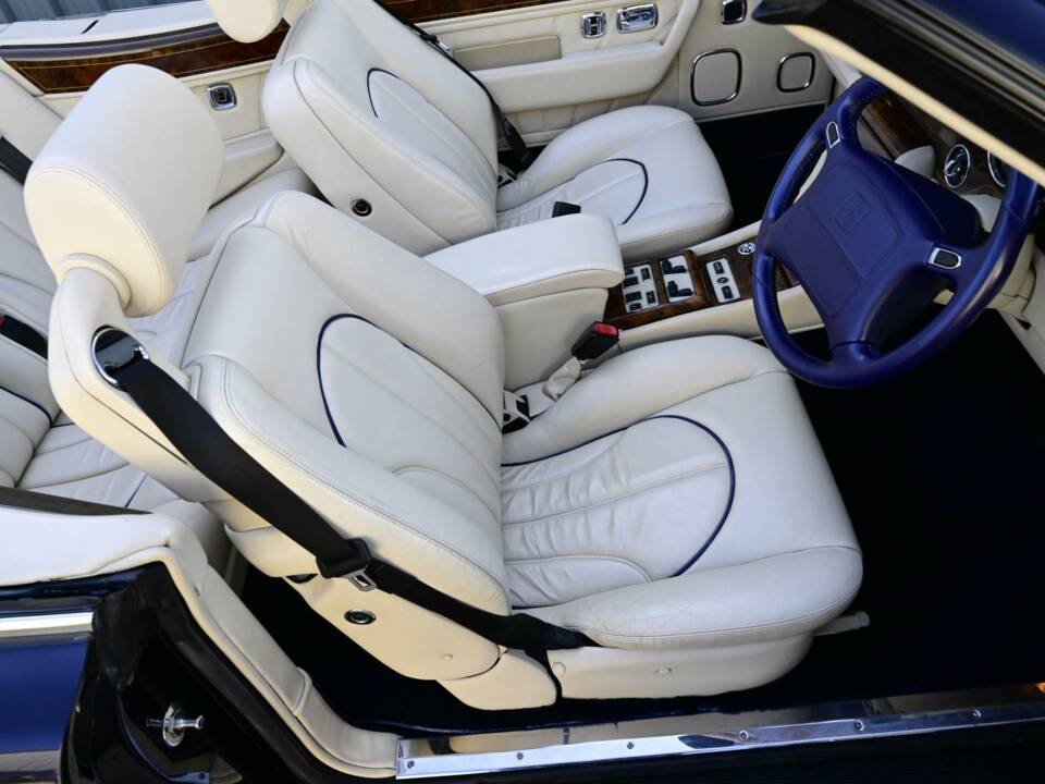 Bild 19/50 von Rolls-Royce Corniche V (2000)