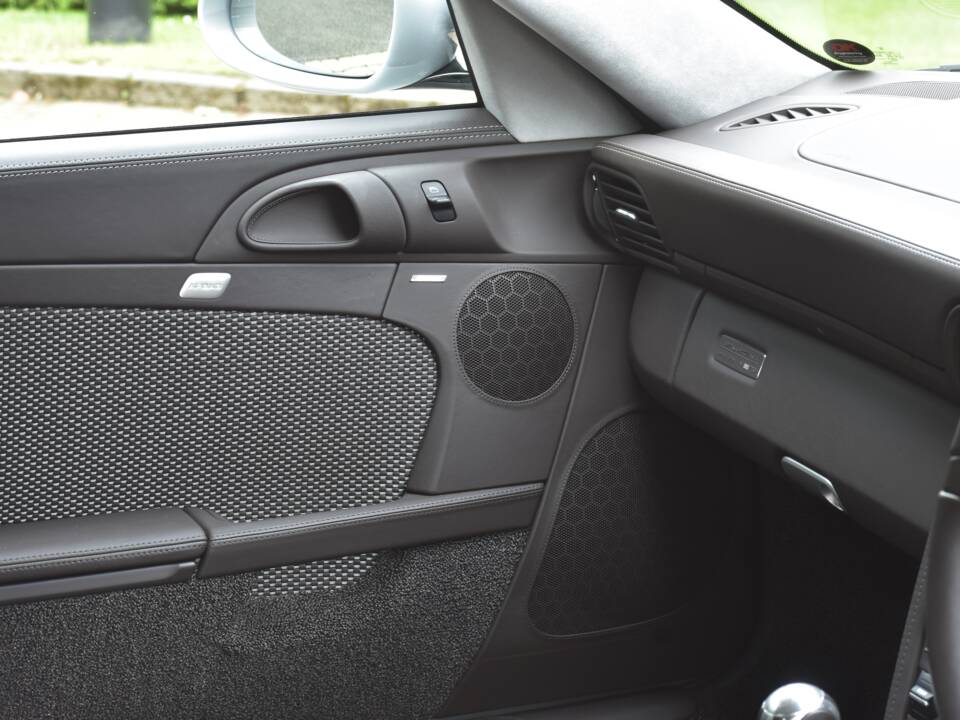 Image 36/50 of Porsche 911 Sport Classic (2010)