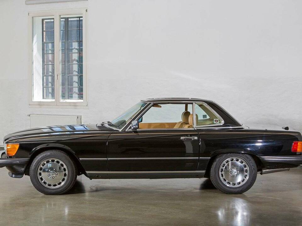 Image 2/20 of Mercedes-Benz 560 SL (1987)