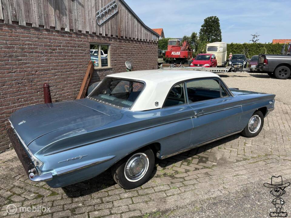 Image 4/49 of Oldsmobile F-85 Jetfire (1962)