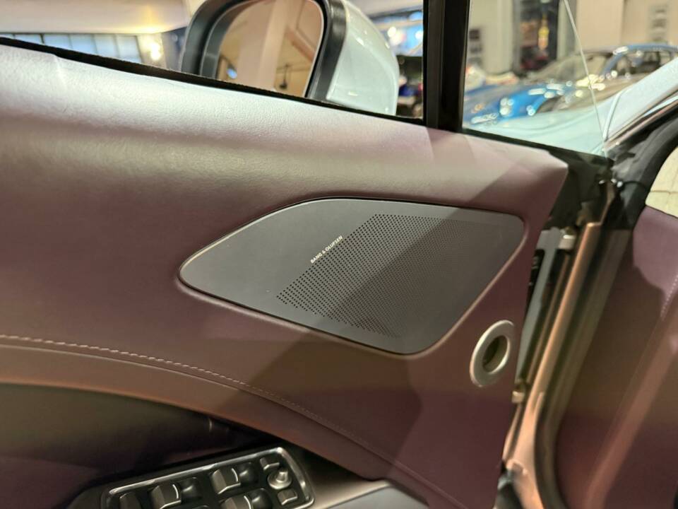 Immagine 27/42 di Aston Martin Rapide (2011)