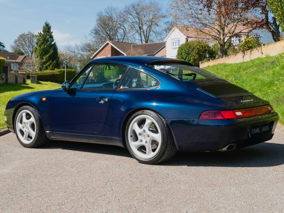 Image 5/52 of Porsche 911 Carrera 4 (1997)