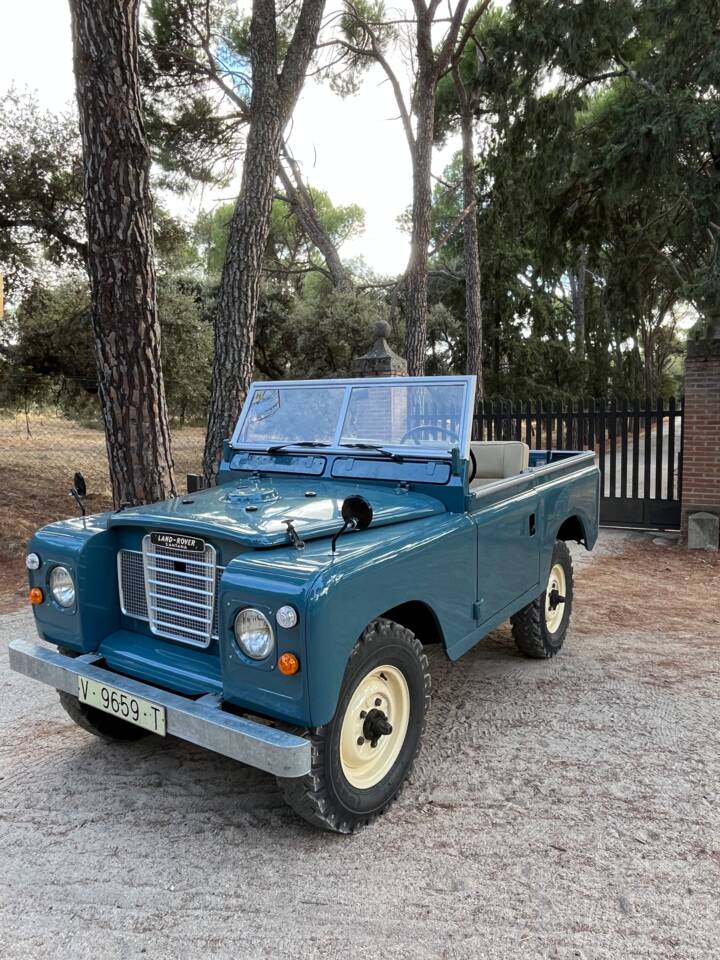 Bild 9/51 von Land Rover 88 (1976)