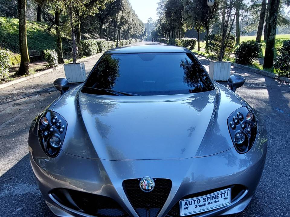 Image 4/15 de Alfa Romeo 4C (2015)