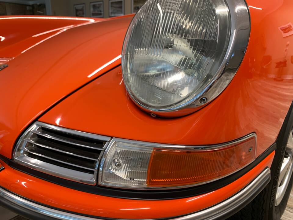 Image 3/22 of Porsche 911 2.0 L (1968)