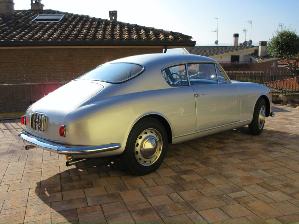 Image 16/50 of Lancia Aurelia B20 GT 2500 (1957)
