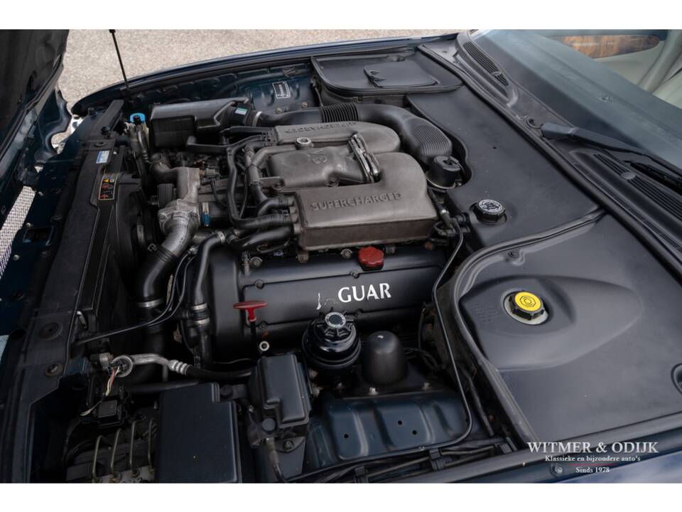 Image 31/31 of Jaguar XJR 4.0 (1999)