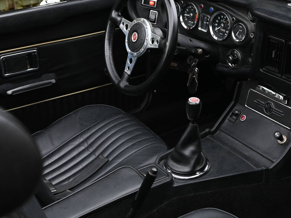 Bild 24/32 von MG MGB (1976)