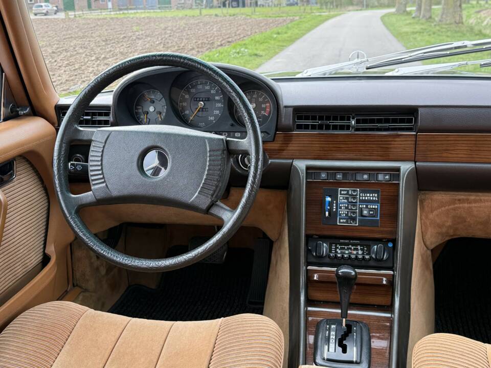 Bild 21/45 von Mercedes-Benz 450 SEL (1980)