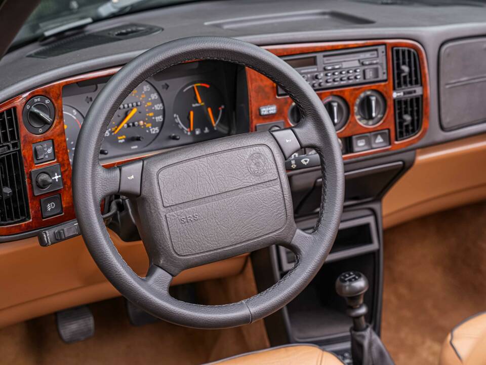 Image 56/89 of Saab 900 Turbo S 16V (1993)
