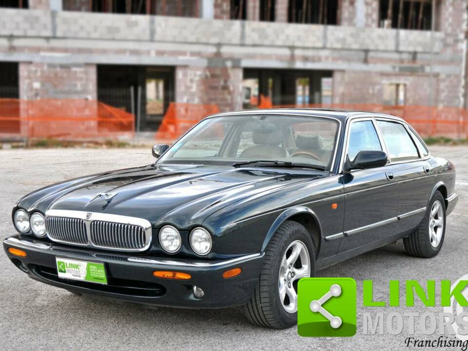 Afbeelding 1/10 van Jaguar XJ 8 4.0 Executive (2000)