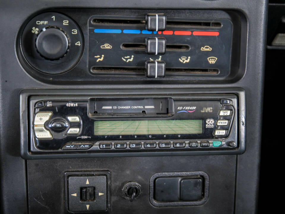 Immagine 21/50 di Mazda MX-5 1.8 (1994)