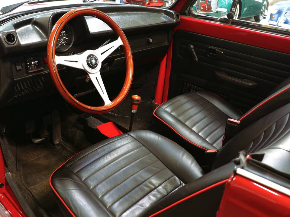 Immagine 27/34 di Volkswagen Beetle 1303 LS (1978)