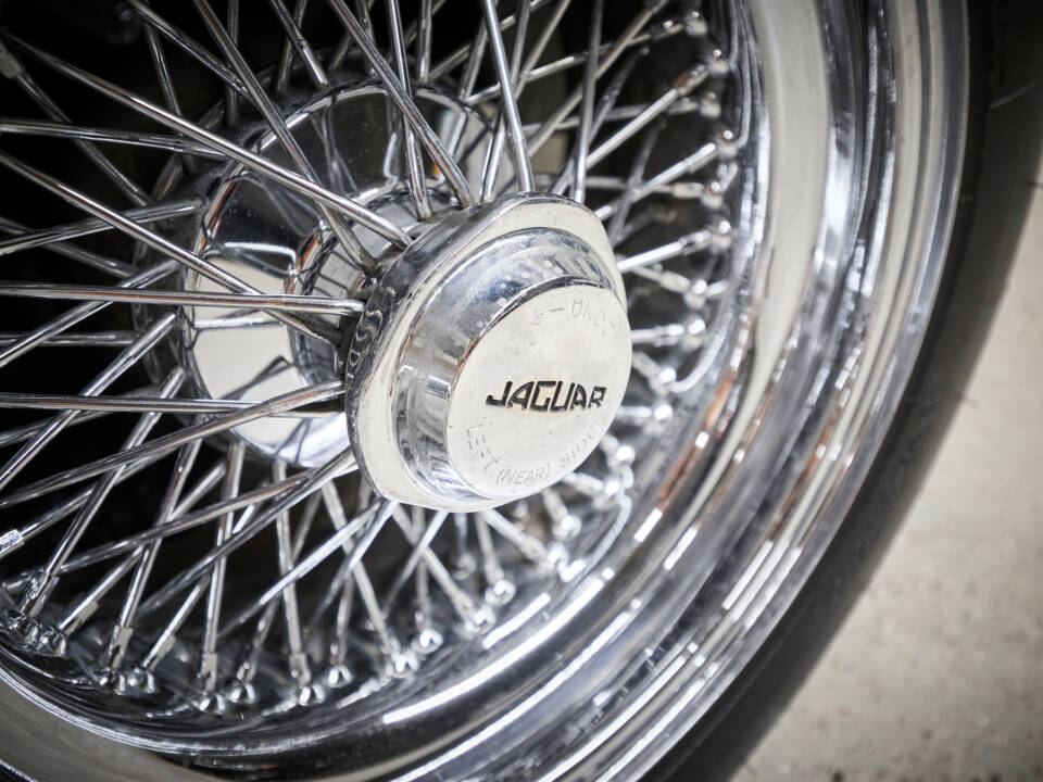 Immagine 40/99 di Jaguar E-Type 3.8 (1964)