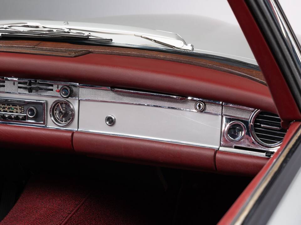 Bild 35/44 von Mercedes-Benz 280 SL (1970)