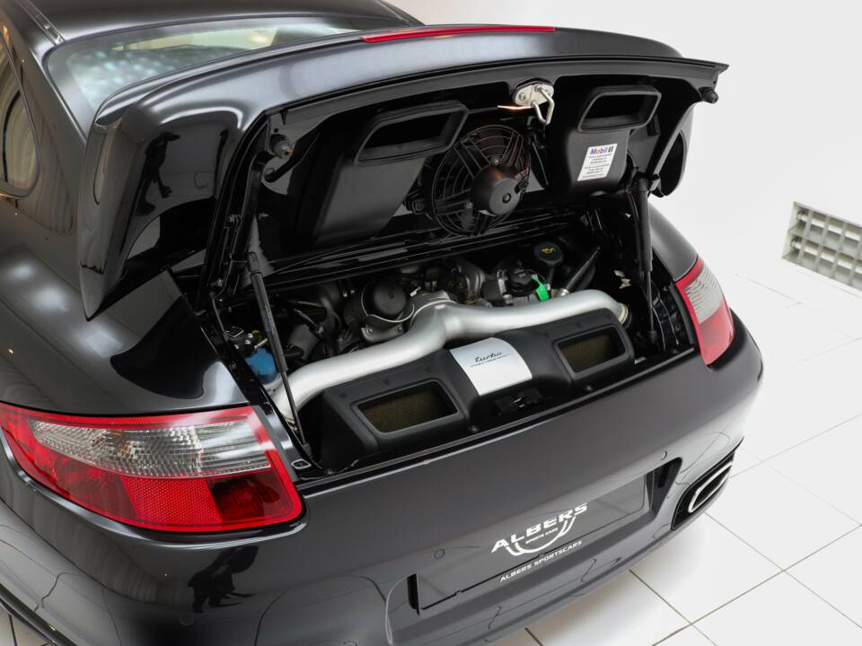 Image 17/20 of Porsche 911 Turbo (2008)