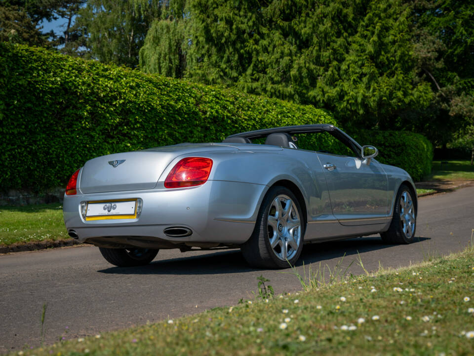 Image 11/12 of Bentley Continental GTC (2008)