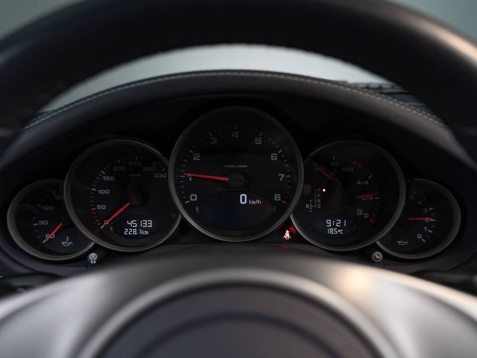 Image 26/40 of Porsche 911 Carrera 4 (2009)