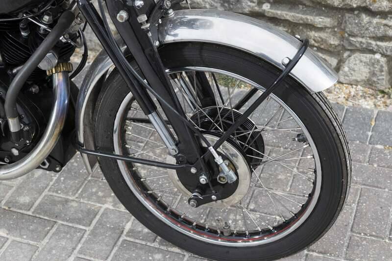 Bild 25/43 von Vincent Black Shadow C (1951)