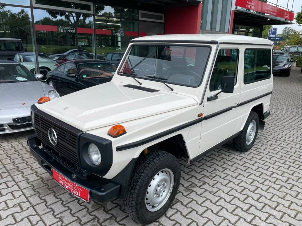 Afbeelding 2/19 van Mercedes-Benz 230 G (SWB) (1988)