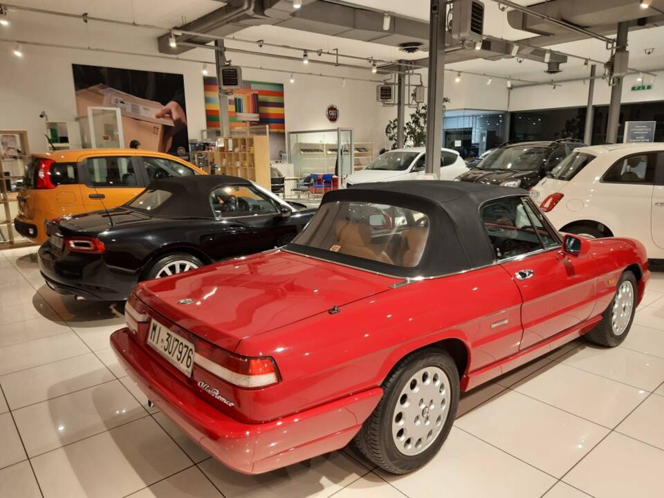 Image 4/15 of Alfa Romeo 2.0 Spider (1991)