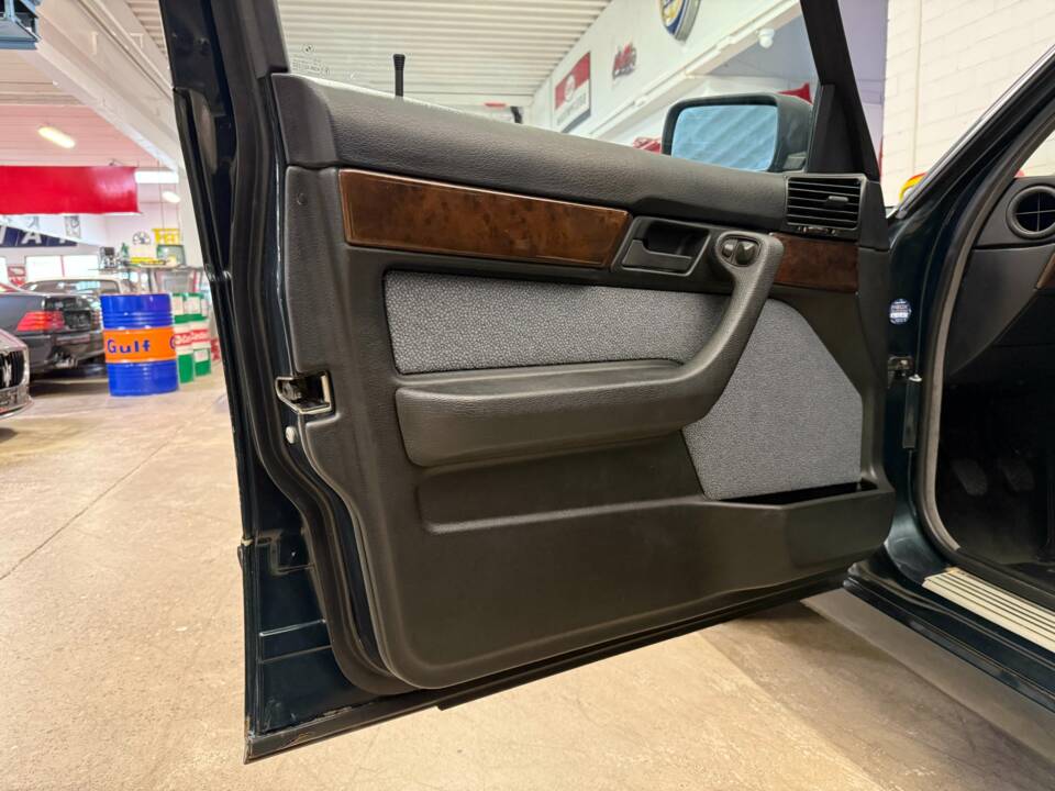 Bild 5/18 von BMW 525i Touring (1994)