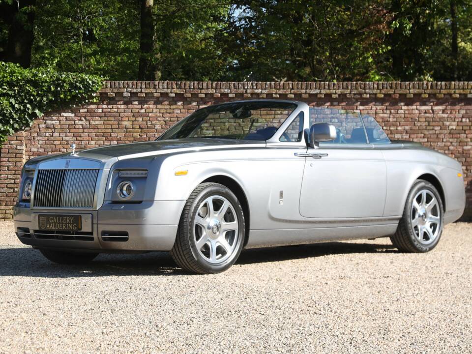 Image 7/50 of Rolls-Royce Phantom DHC (2009)