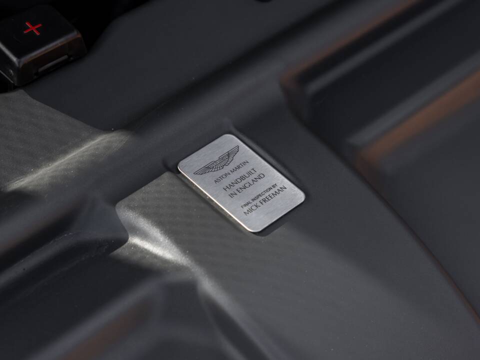 Image 50/77 of Aston Martin DBS (2009)