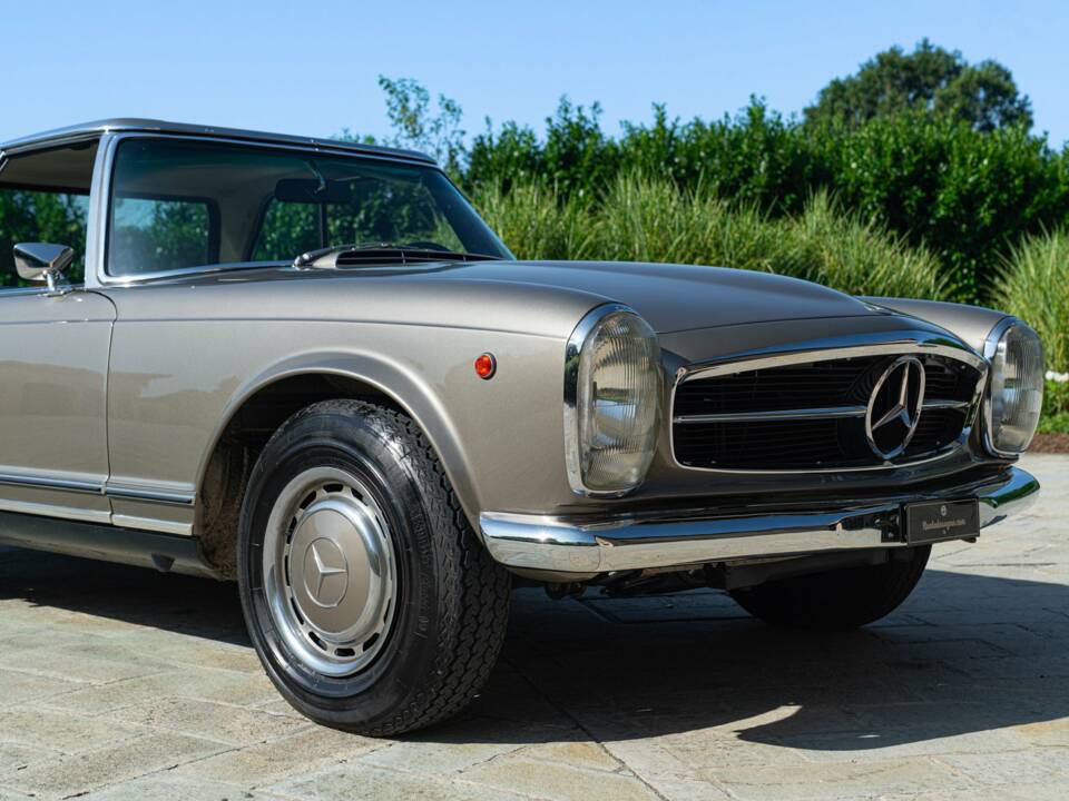 Image 23/50 de Mercedes-Benz 280 SL (1969)