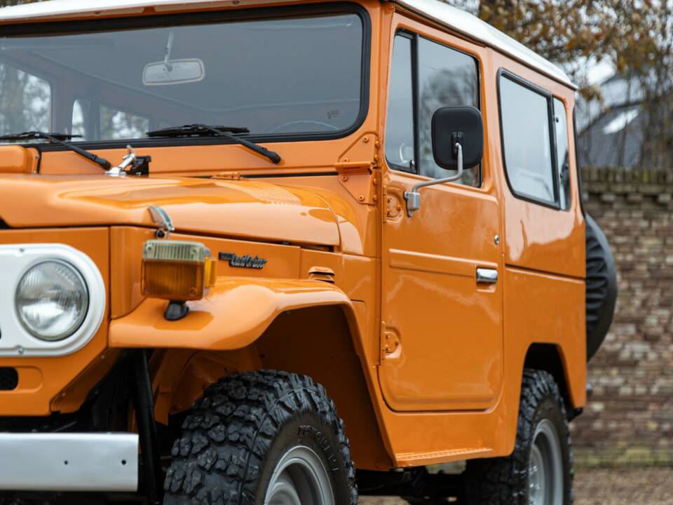 Image 22/50 of Toyota Land Cruiser FJ 40 (1980)