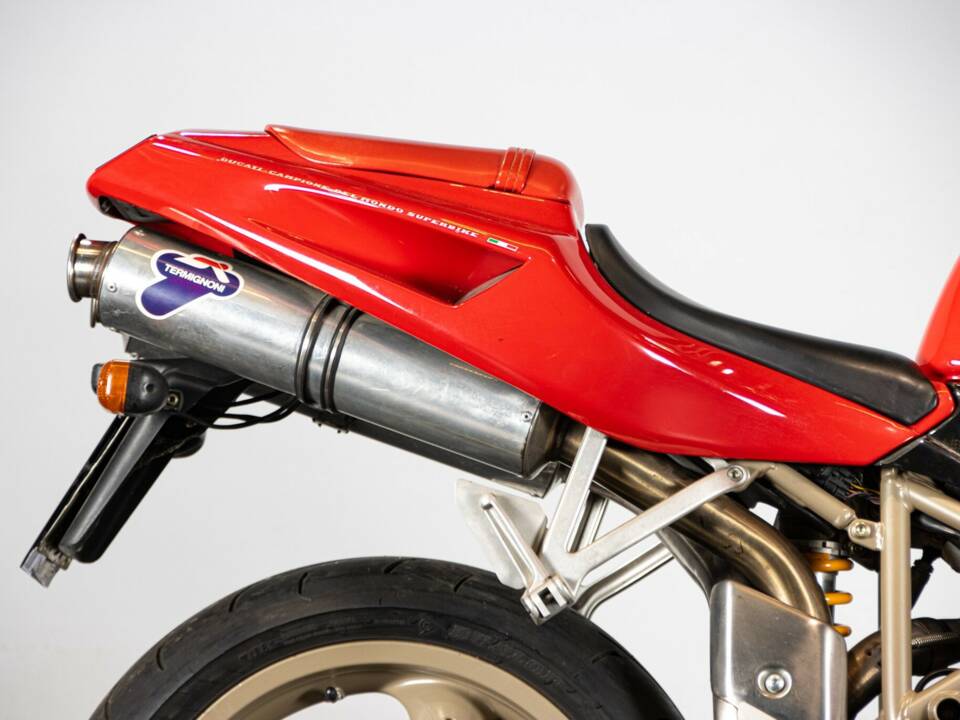 Immagine 17/50 di Ducati 996 (2000)