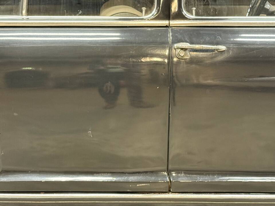 Image 38/50 of Mercedes-Benz 220 S (1955)