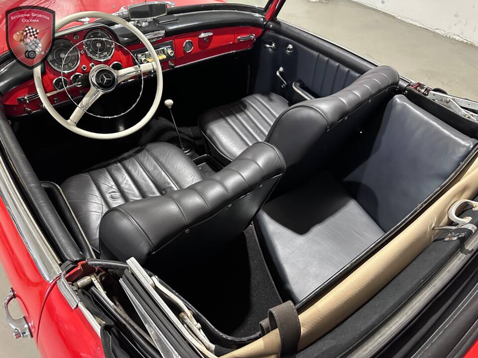 Image 27/45 of Mercedes-Benz 190 SL (1958)