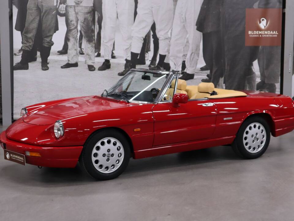 Image 1/48 de Alfa Romeo 2.0 Spider (1991)