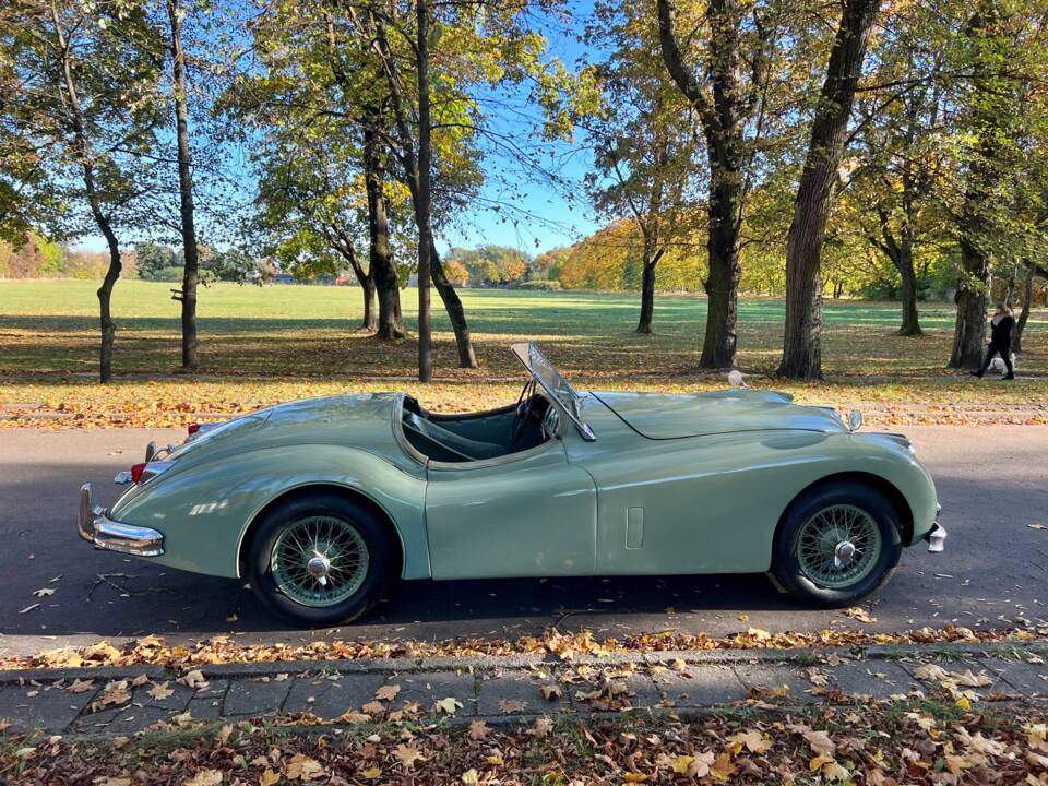 Imagen 13/20 de Jaguar XK 140 SE OTS (1955)