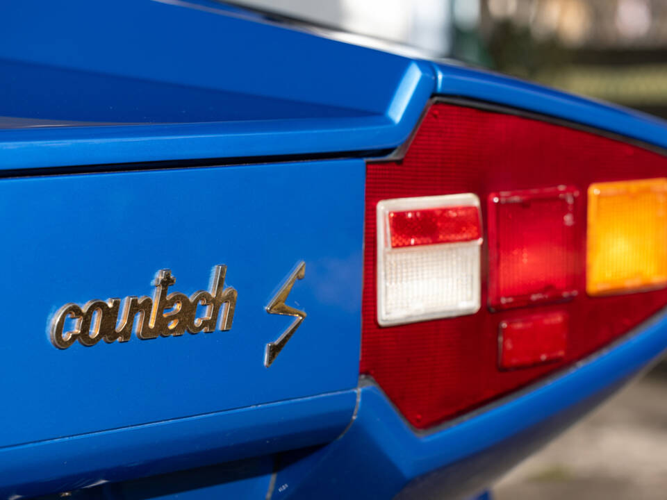 Image 6/50 of Lamborghini Countach LP 400 S (1981)
