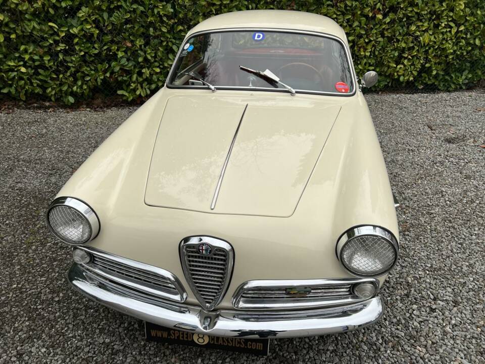 Image 2/18 of Alfa Romeo Giulietta Sprint Veloce (1959)