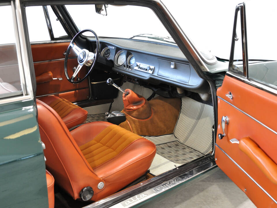 Image 49/65 of Alfa Romeo Giulia 1600 Sprint GT (1964)
