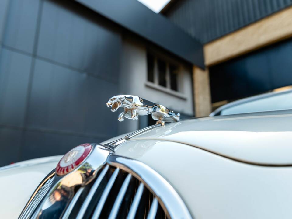 Image 8/50 de Jaguar Mk II 3.8 (1963)