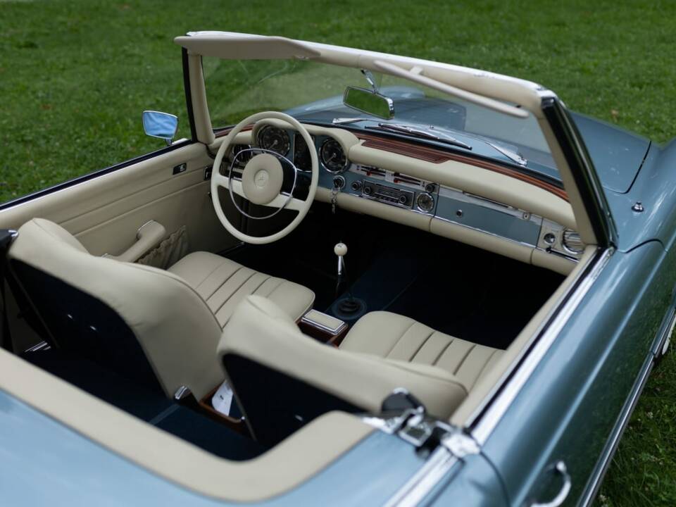 Image 11/16 of Mercedes-Benz 280 SL (1968)