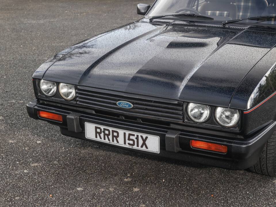 Image 11/21 de Ford Capri 2,8i (1981)