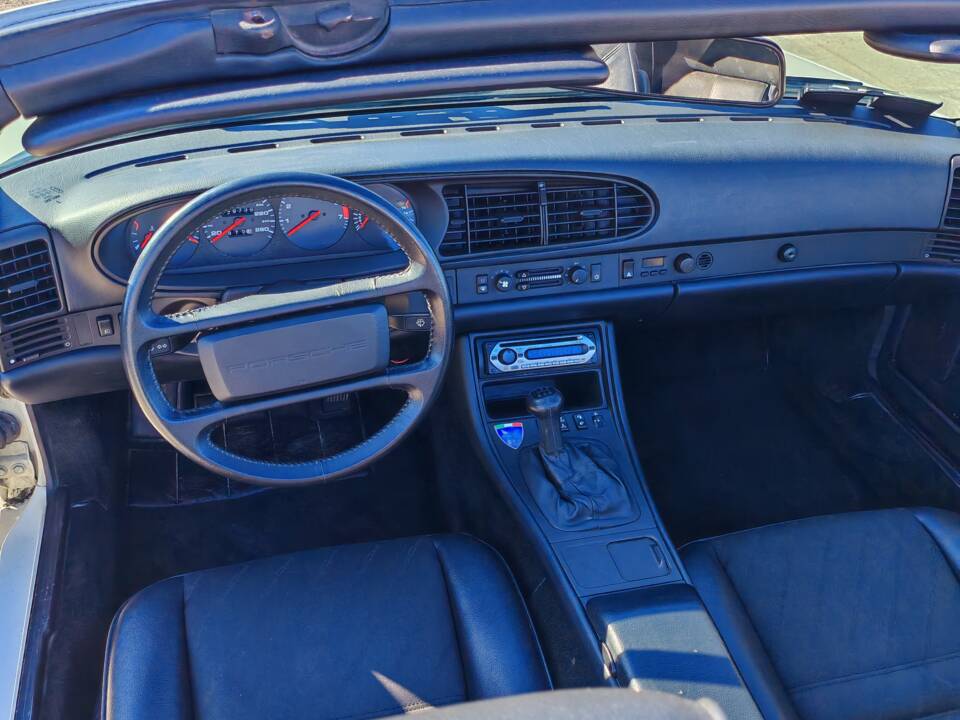 Immagine 37/49 di Porsche 944 S2 (1991)