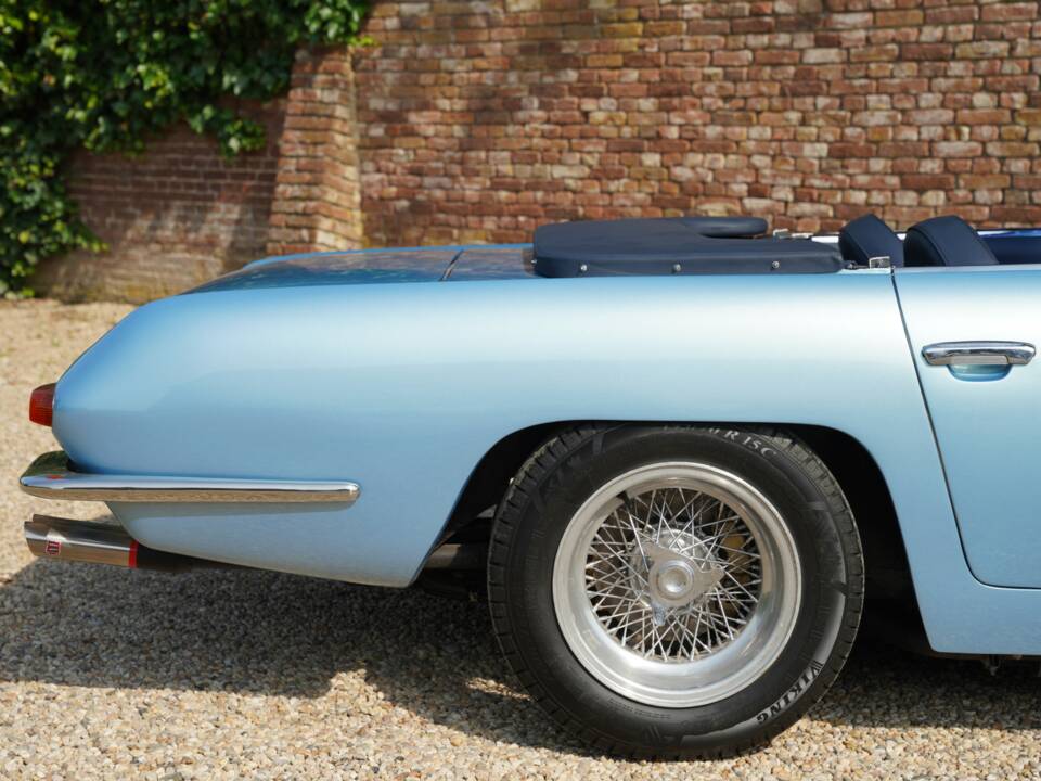 Image 32/50 de Lamborghini 400 GT (1967)