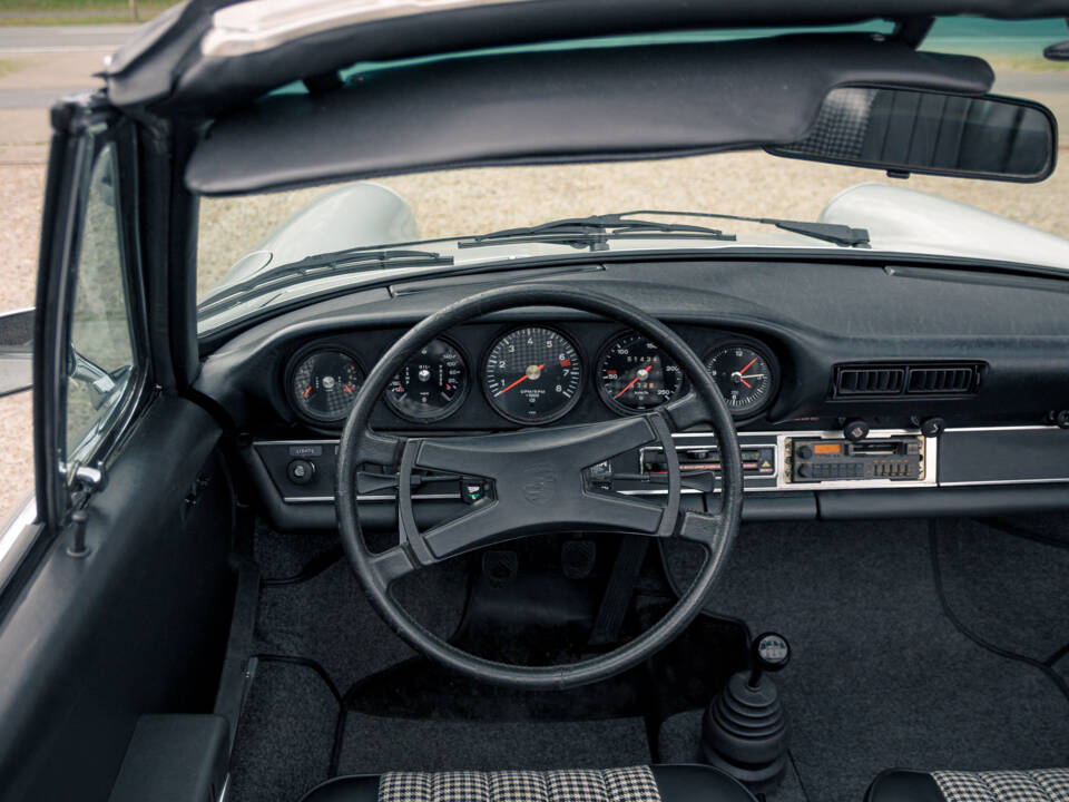 Bild 27/34 von Porsche 911 2.4 T (1972)
