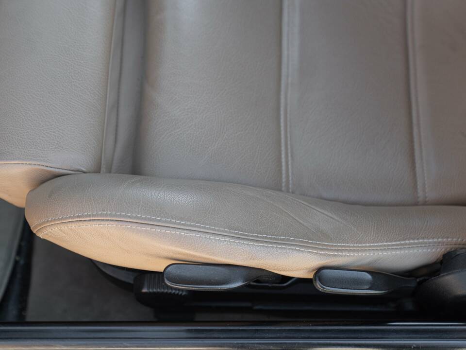Image 34/50 of BMW 320i (1989)