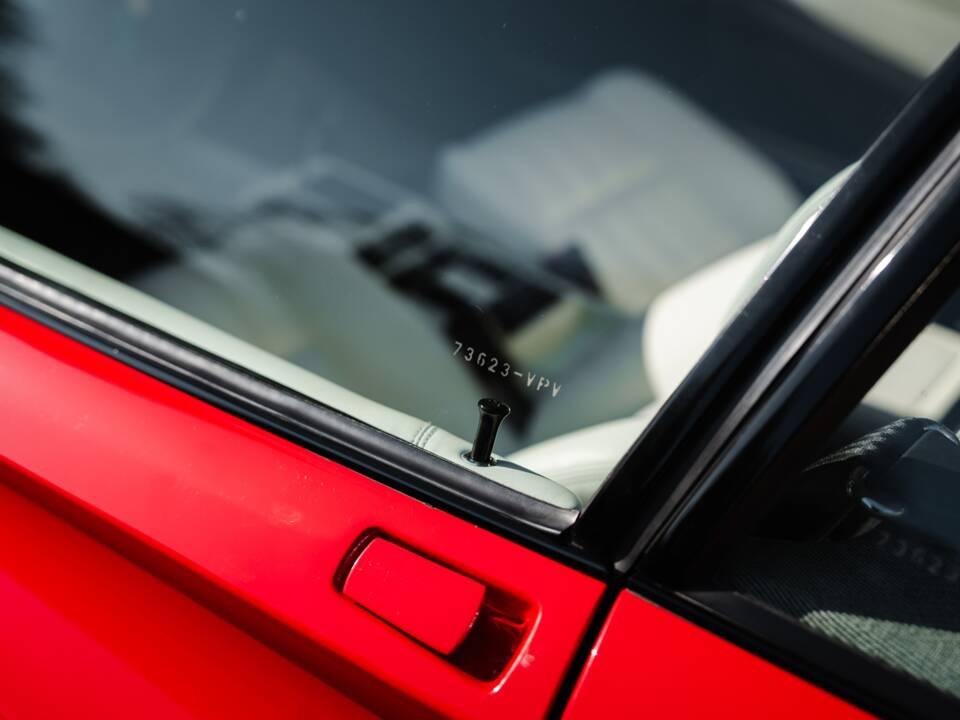 Bild 18/32 von Ferrari 208 GTB Turbo (1987)