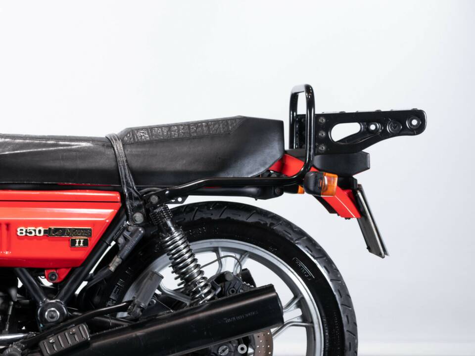 Bild 24/50 von Moto Guzzi DUMMY (1980)