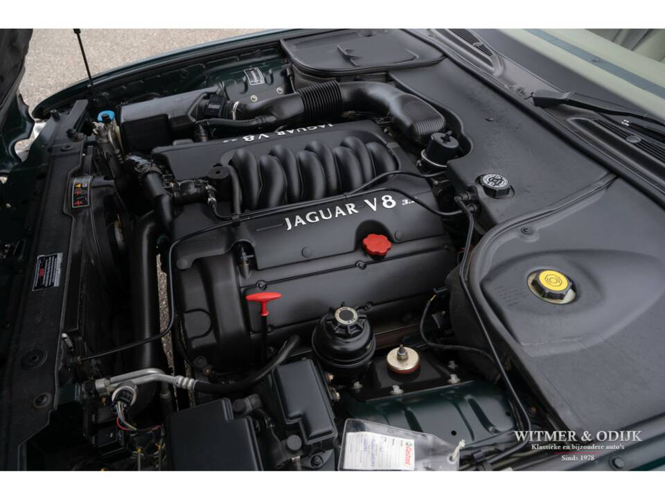 Bild 30/32 von Jaguar XJ 8 Executive (1998)